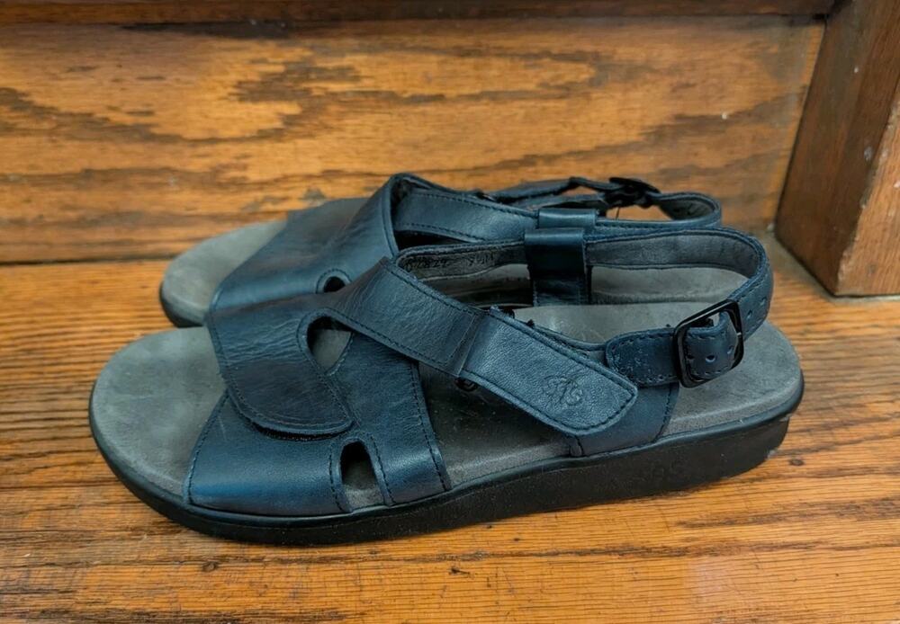 SAS Huggy Sandals Women's 9.5 Tripad Comfort Cross Ankle Strap Dark Gray